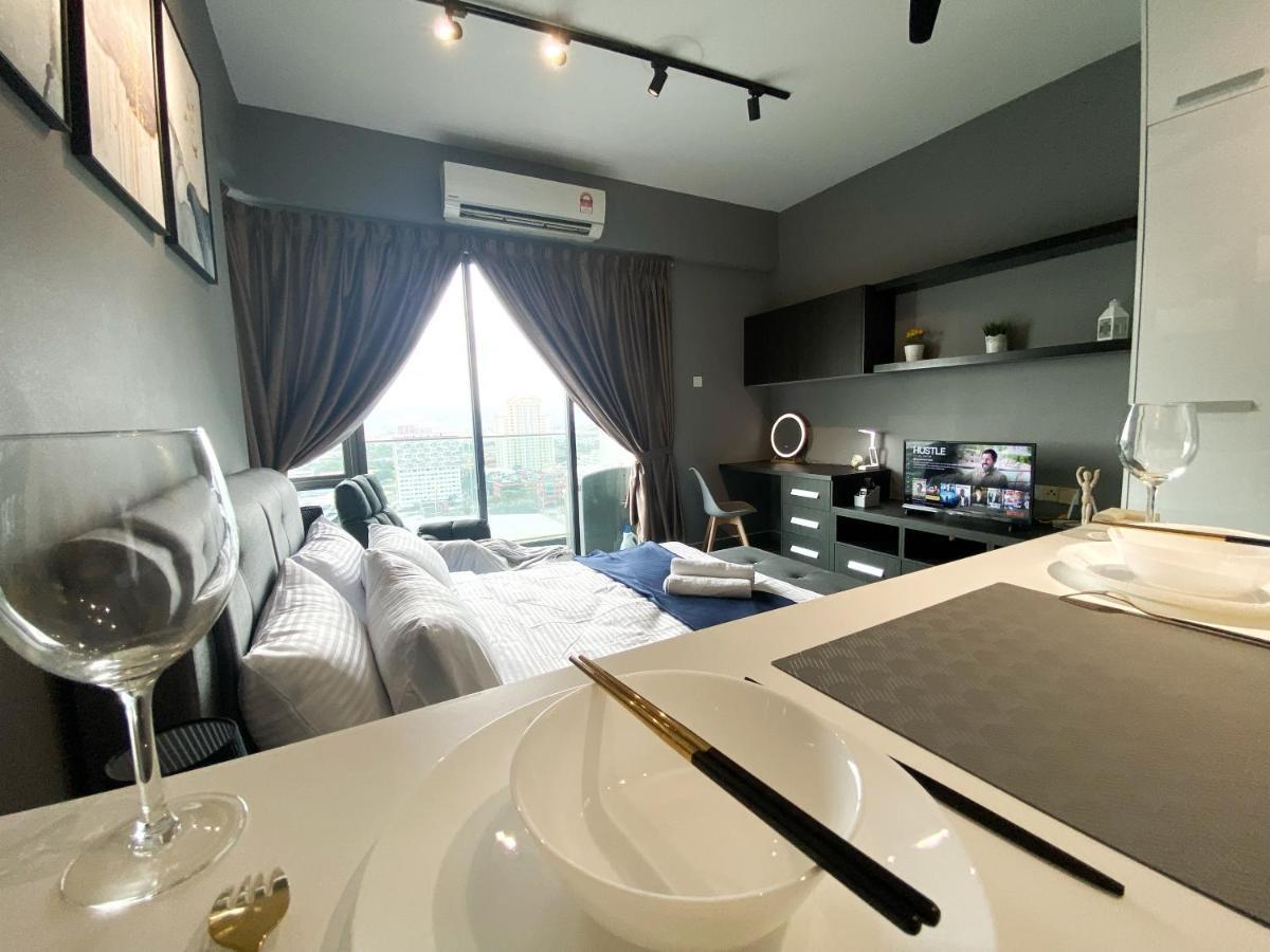 Lily & Loft - The Grand Sofo, Petaling Jaya Apartment Екстериор снимка