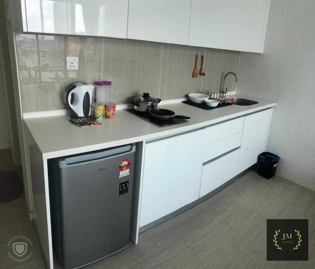 Lily & Loft - The Grand Sofo, Petaling Jaya Apartment Екстериор снимка