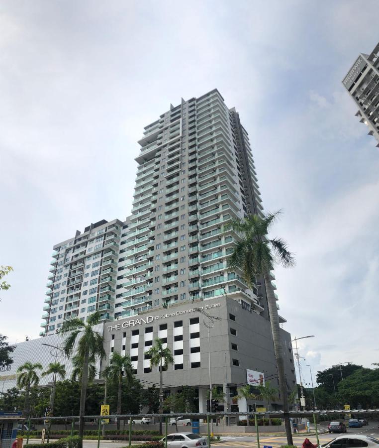 Lily & Loft - The Grand Sofo, Petaling Jaya Apartment Екстериор снимка